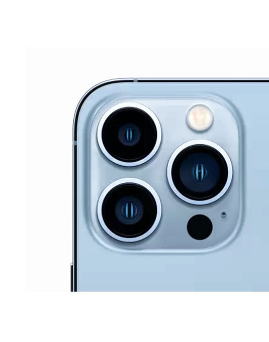 Close up View of Camera Apple iPhone 13 Pro 128GB (Pre-Owned)