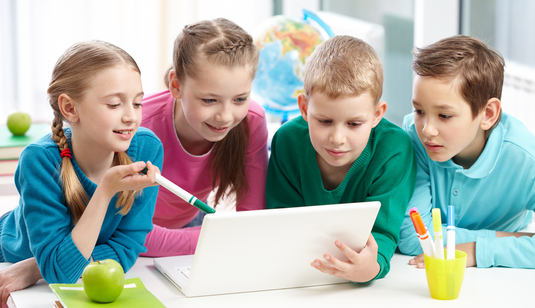 SkoolBooks Expands Across New Zealand and Australia: A Smarter Way to Stay Connected in Classrooms