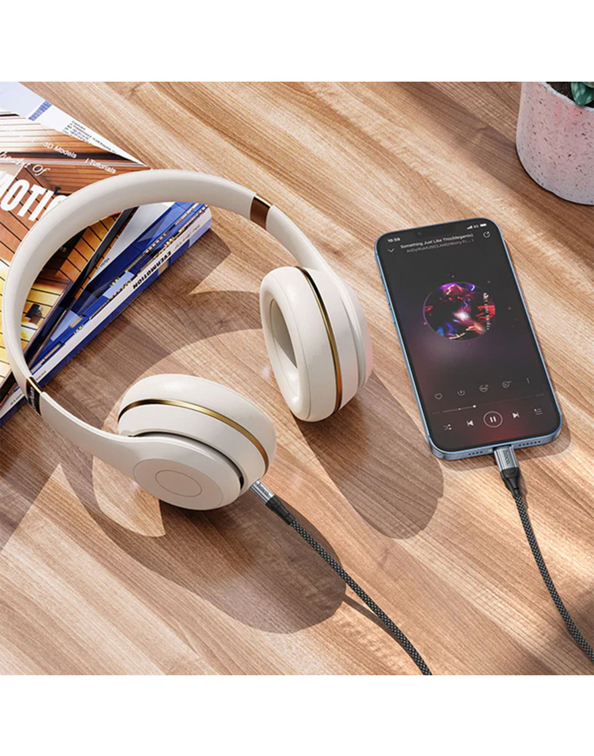 Hoco iPhone to 3.5mm Aux Cable (UPA26)